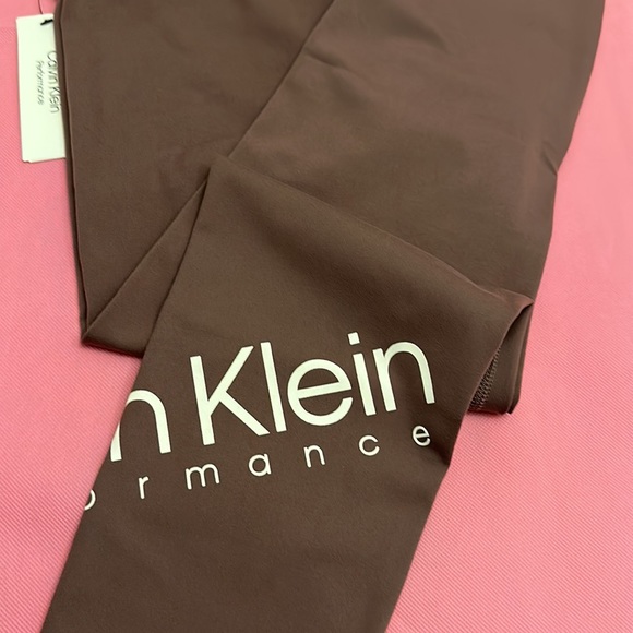 Calvin Klein Yoga Workout pants - Picture 5 of 10